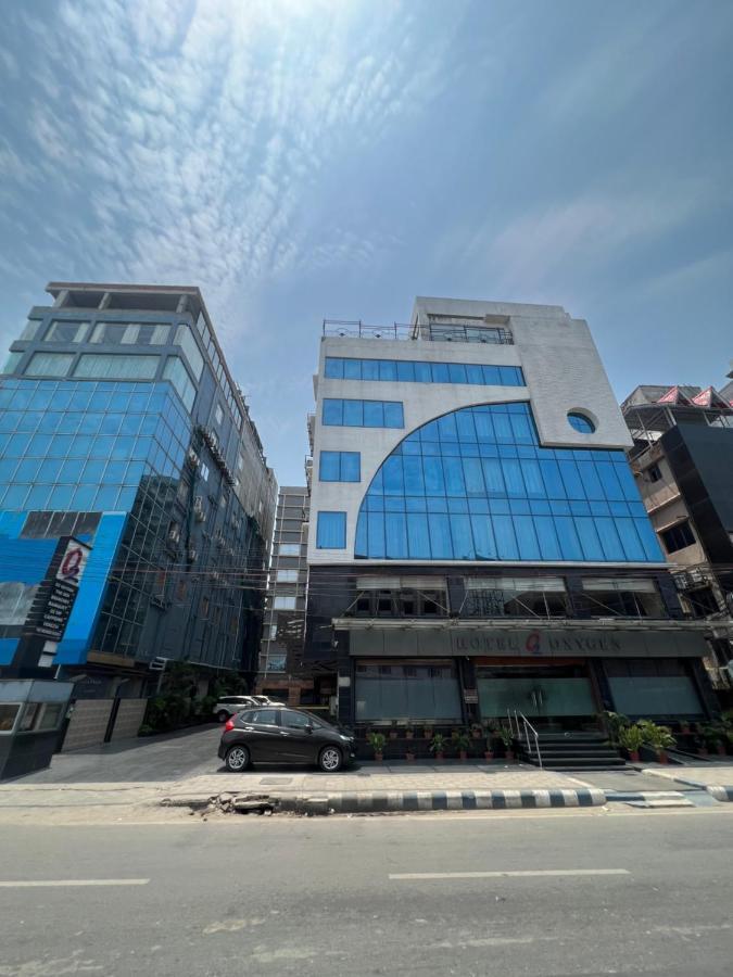 Hotel O2 Oxygen Калькутта Экстерьер фото