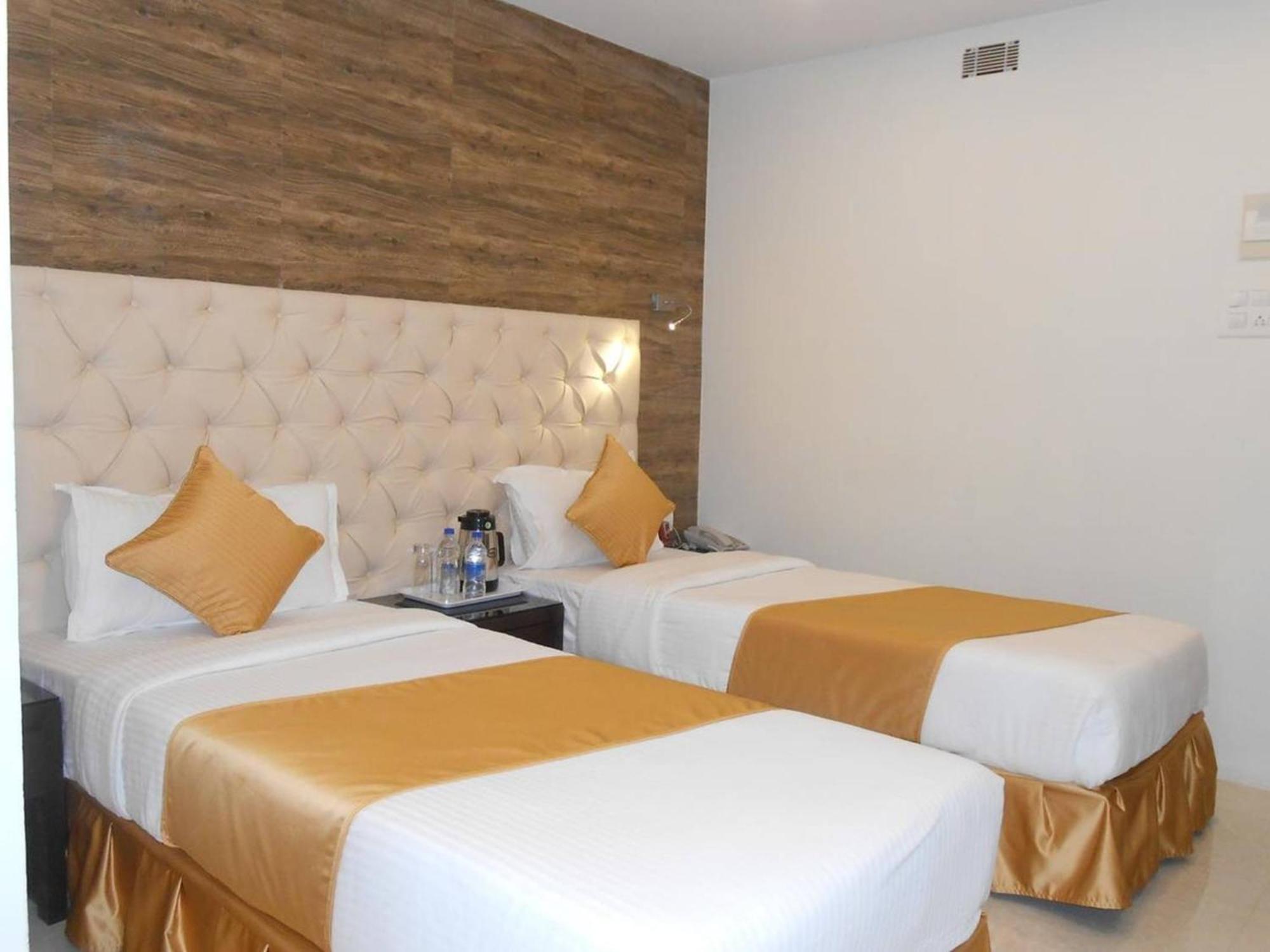 Hotel O2 Oxygen Калькутта Экстерьер фото