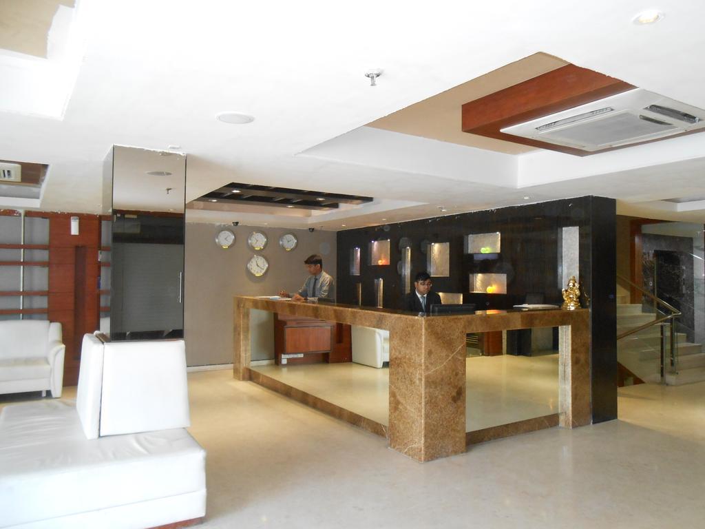 Hotel O2 Oxygen Калькутта Экстерьер фото