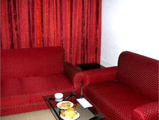 Hotel O2 Oxygen Калькутта Экстерьер фото