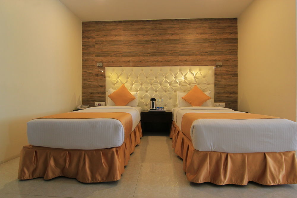 Hotel O2 Oxygen Калькутта Экстерьер фото